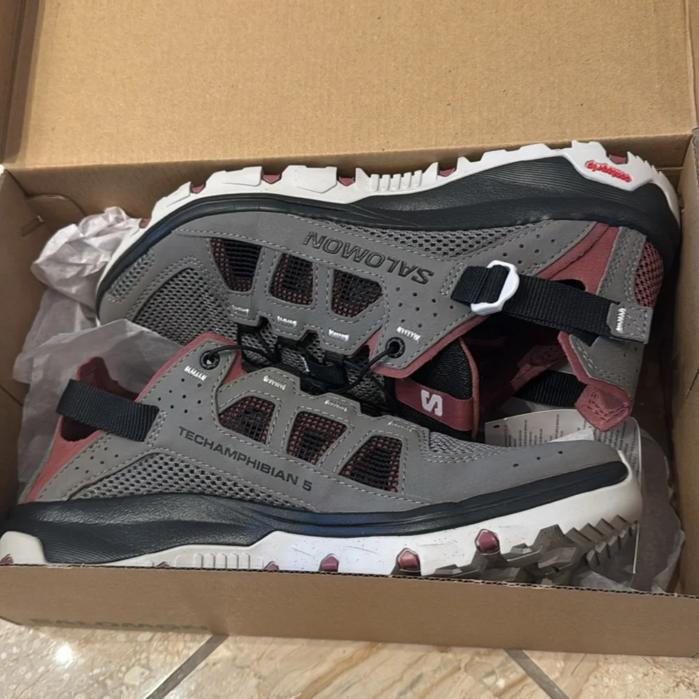 Salomon Gray and Black Athletic Shoes for Trail Running - Picture 11 of 13